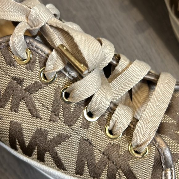 Michael Kors City Sneaker Shoe Monogram MK Lace up Gold Sneakers Women size 8 - Picture 6 of 16
